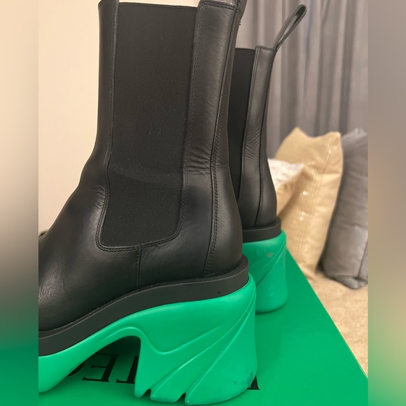 Bottega Veneta Color Sole Chelsea Boot (Women) Size: 36 1/2 - Picture 7 of 13